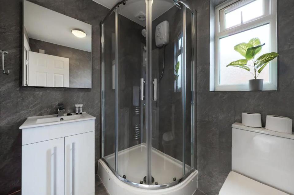 Modern Split Level 1 Bedroom Flat In Aldgate London Ngoại thất bức ảnh